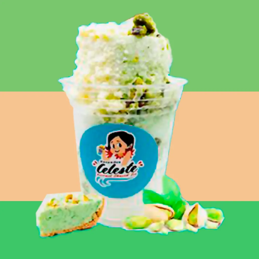 Cheesecake de Pistacho y crema dulce casera background